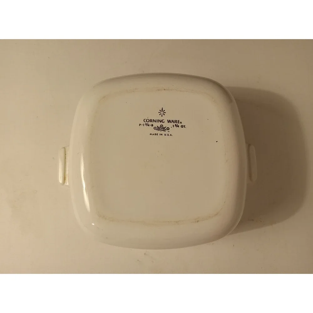 Corning Ware Blue Cornflower P-1 3/4 B .1 3/4 QT Casserole pretty okay condition
